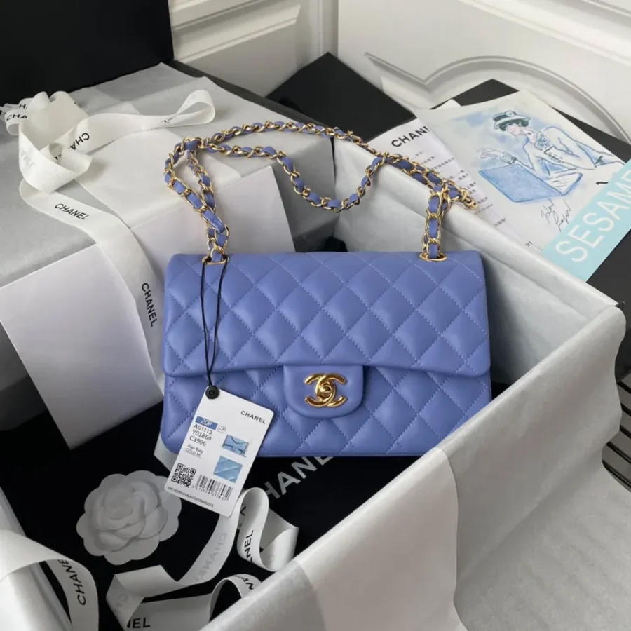 Chane1 Classic Flap Bag Model: A01113 Size: 23cm