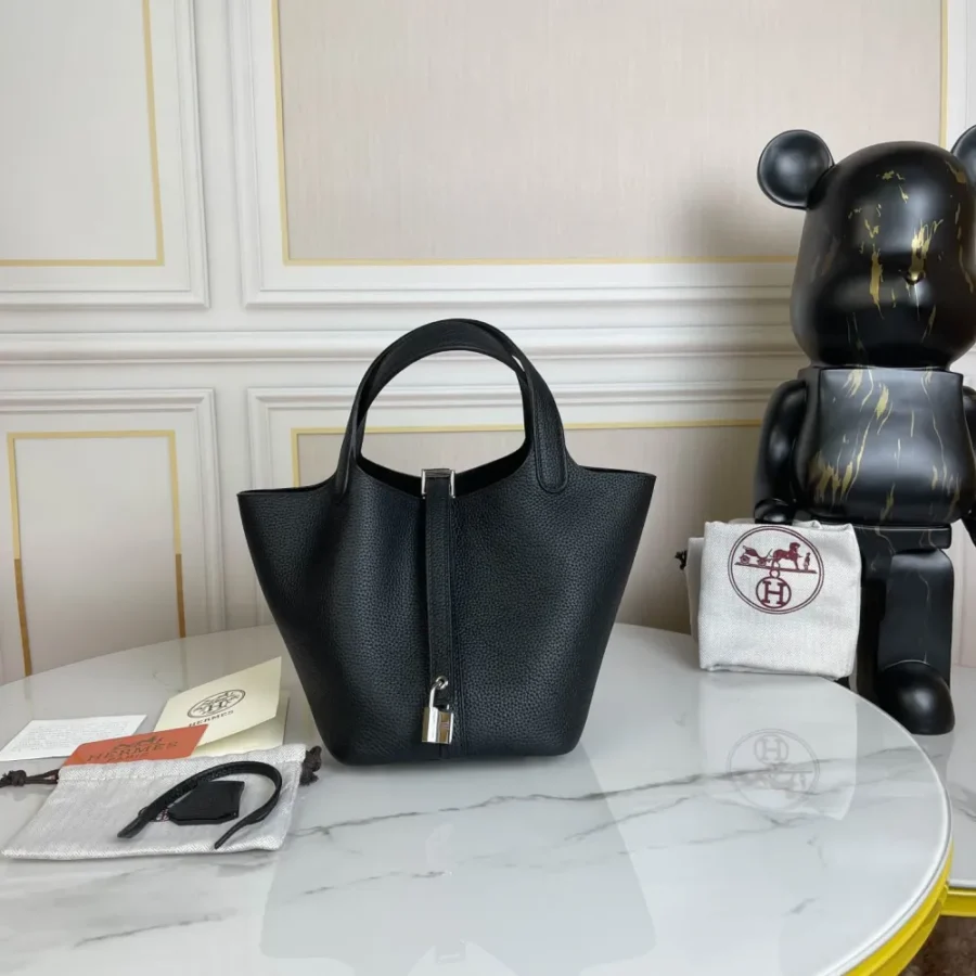 Hermes Size: 18cm