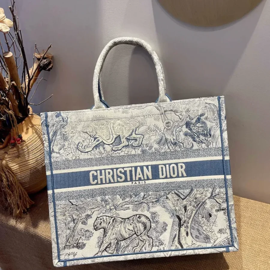 Book Tote Collection Size: 41.5cm 36cm