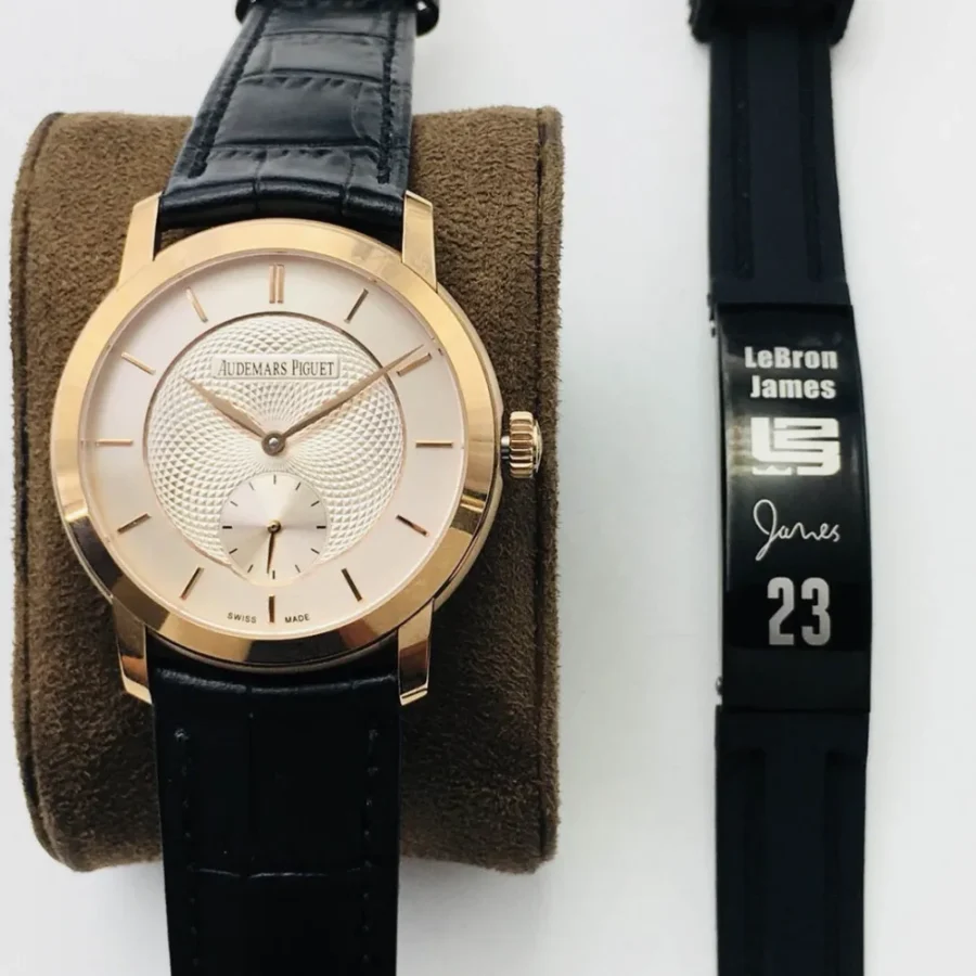 Audemars Piguet Mechanical Watch Diameter: 39 mm