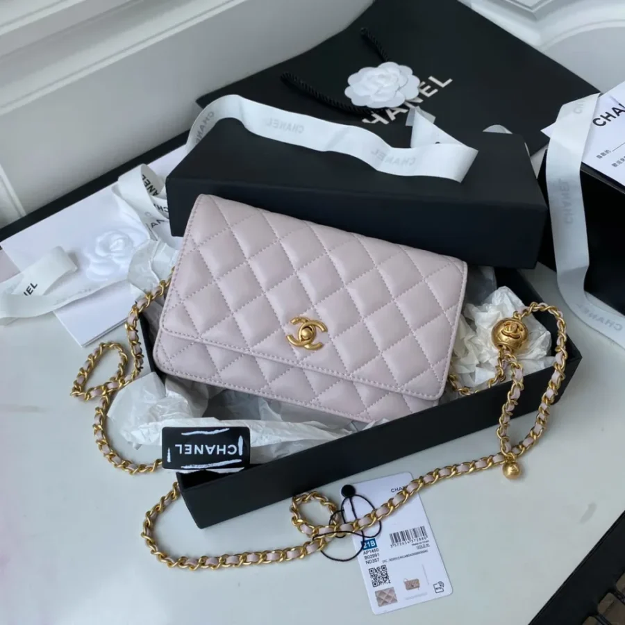 Chane Chain Pouch Size: 19cm