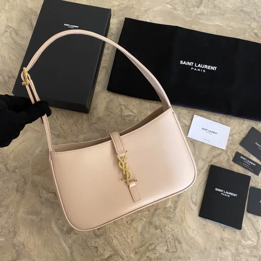 Underarm bag Code: 657228 Size: 23x16x6.5cm
