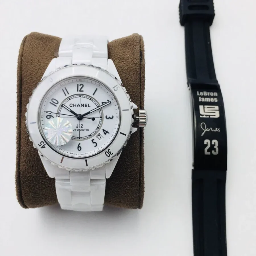 Chanel watch Diameter: 38 mm