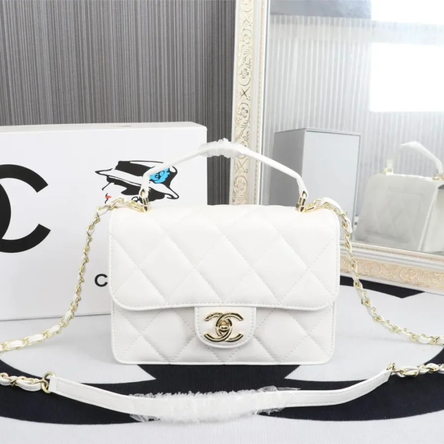 CHANE is soft to the touch Size: 20158cm Style: 1011