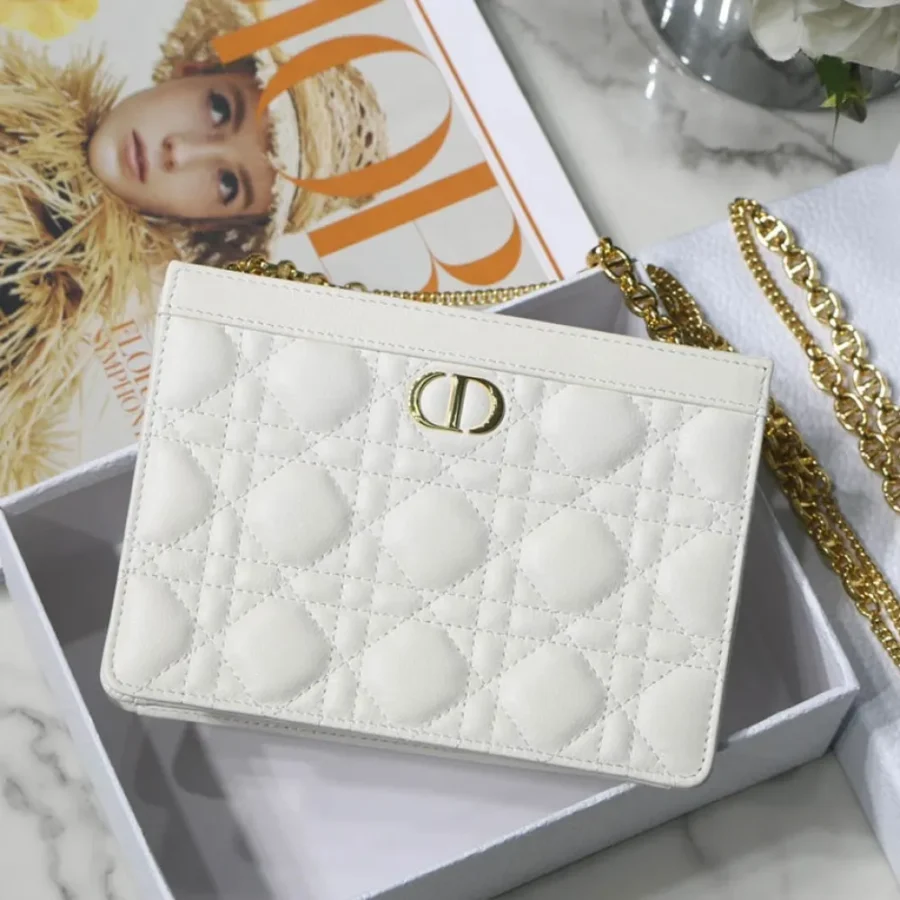Caro Collection Ref: 3102 White Size: 19 x 14 x 3 cm