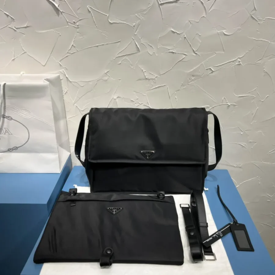Prada Messenger Bag Size:38x28cm 1BC208
