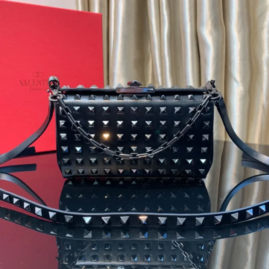 Valentino Size: 19 x 12 x 5 cm