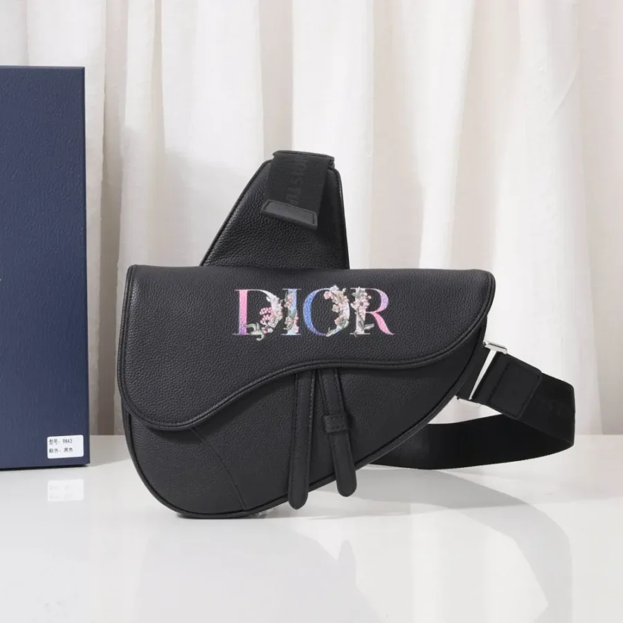 Size:26x19x4.5 cm in