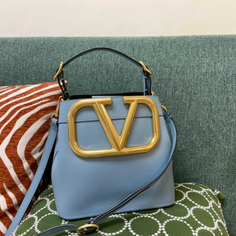 Valentino Size:20x19x12cm Model:1122
