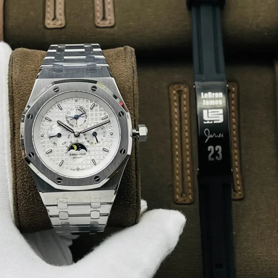 Audemars Piguet watch Model 26574 Diameter: 41*9.50 mm