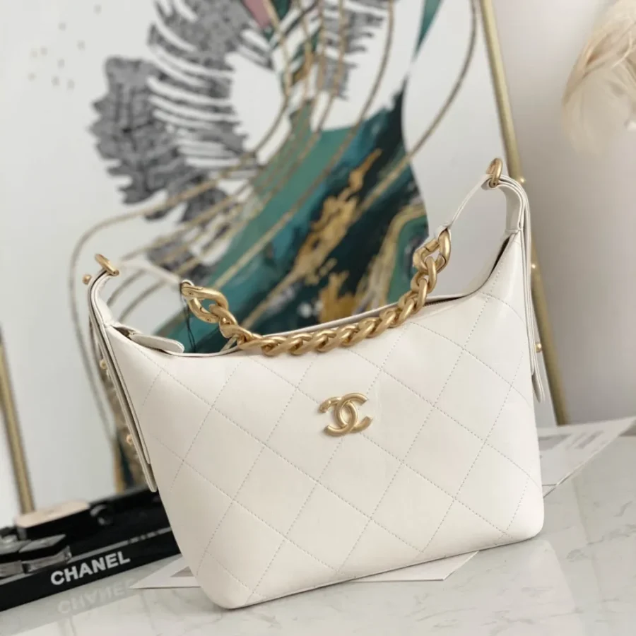 Hippie bag calfskin Size: 28*17*9*cmModel: 2910