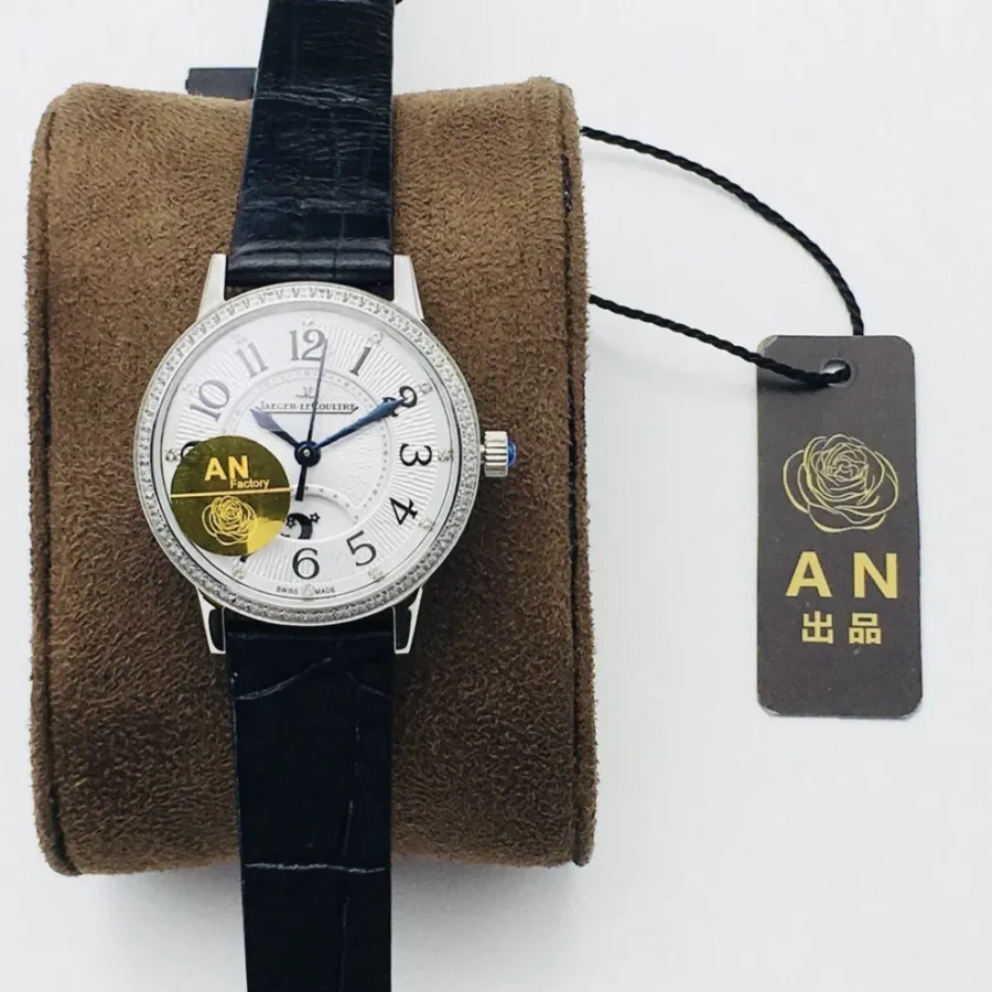 Jaeger-LeCoultre Simple Series Watch Size: 29MM*8.9MM