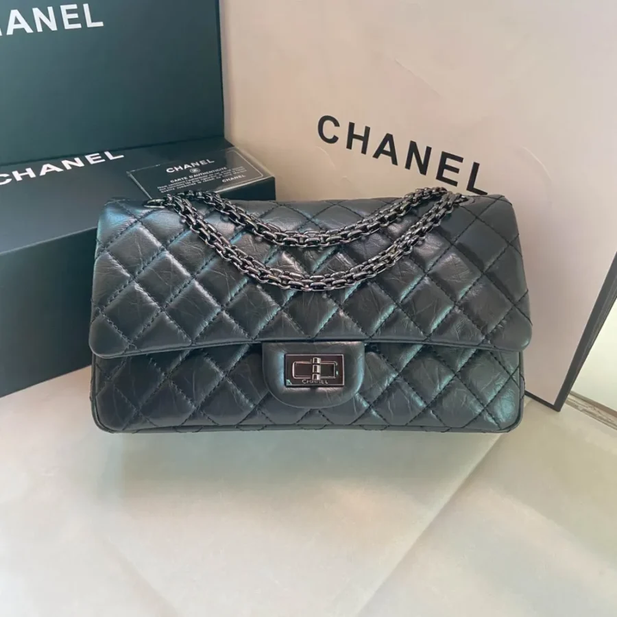 CHANEL Model: 037586ZP Size: 24cm