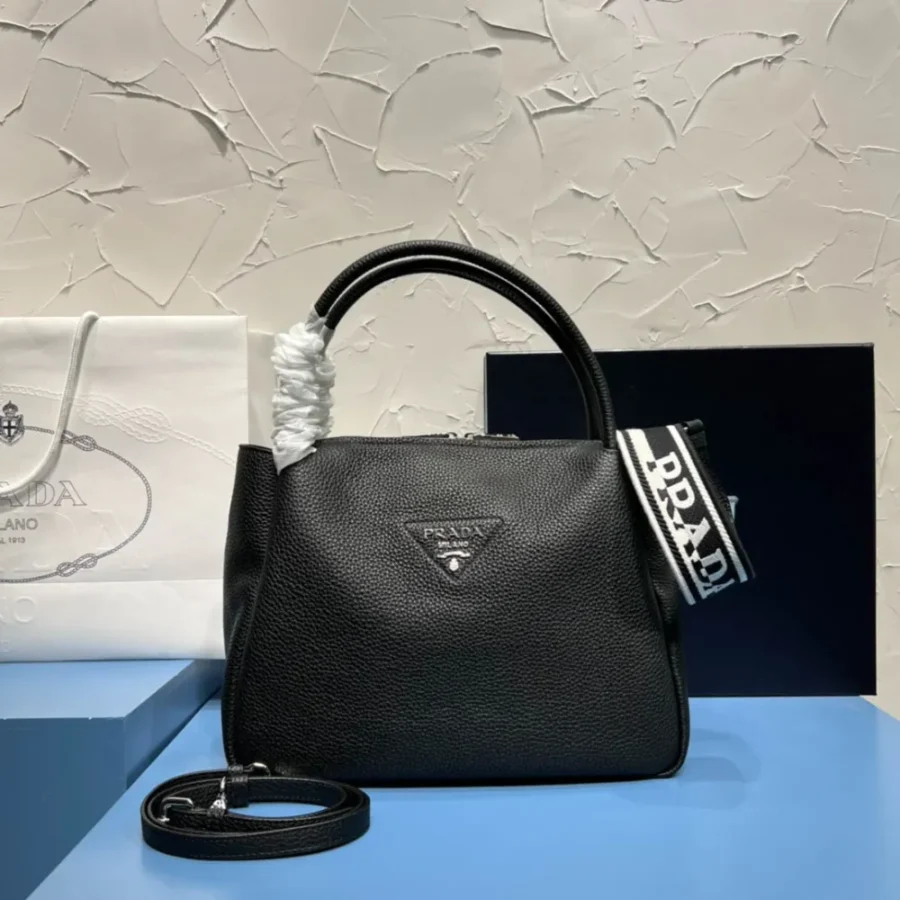Prada Double Shoulder Strap Size: 32x26cm 1BC170