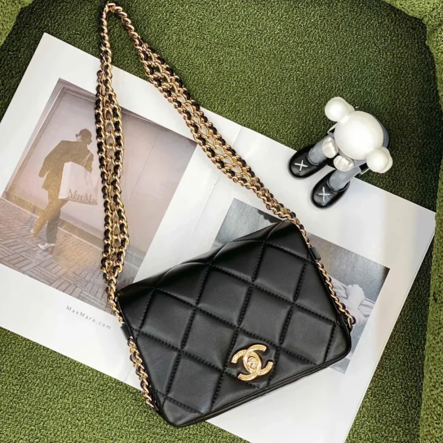 Night bag Size: 17cm