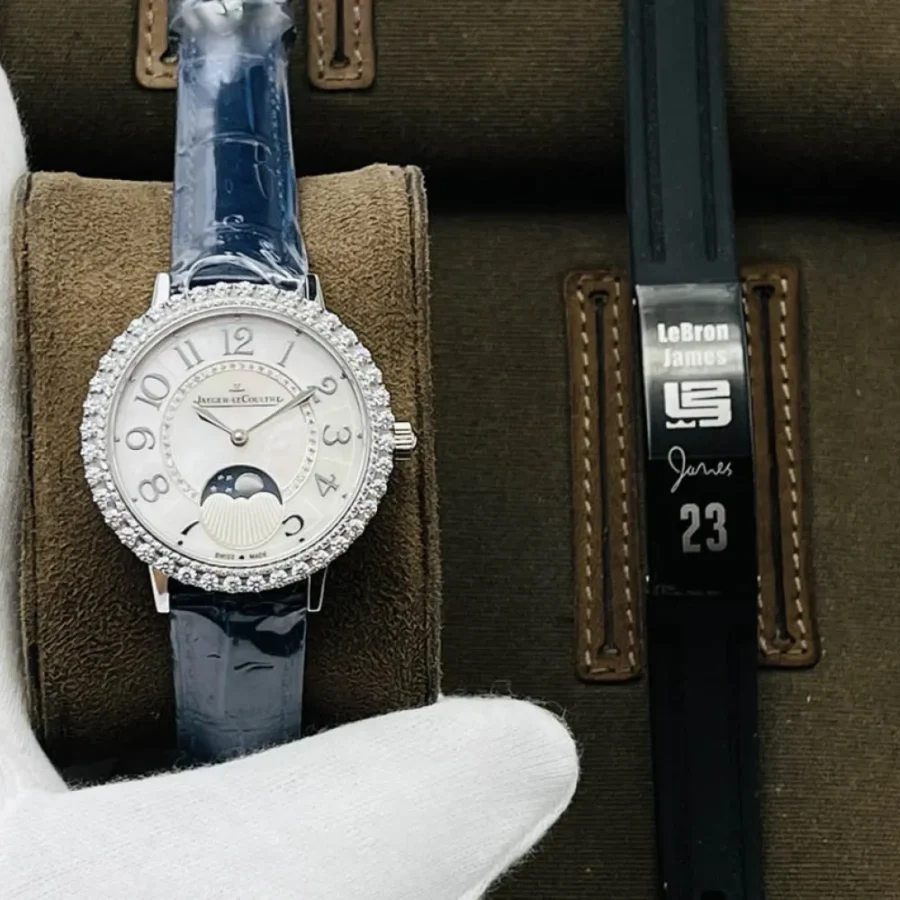 Jaeger-LeCoultre Size: 34mm*8.8mm Model: Q3523570