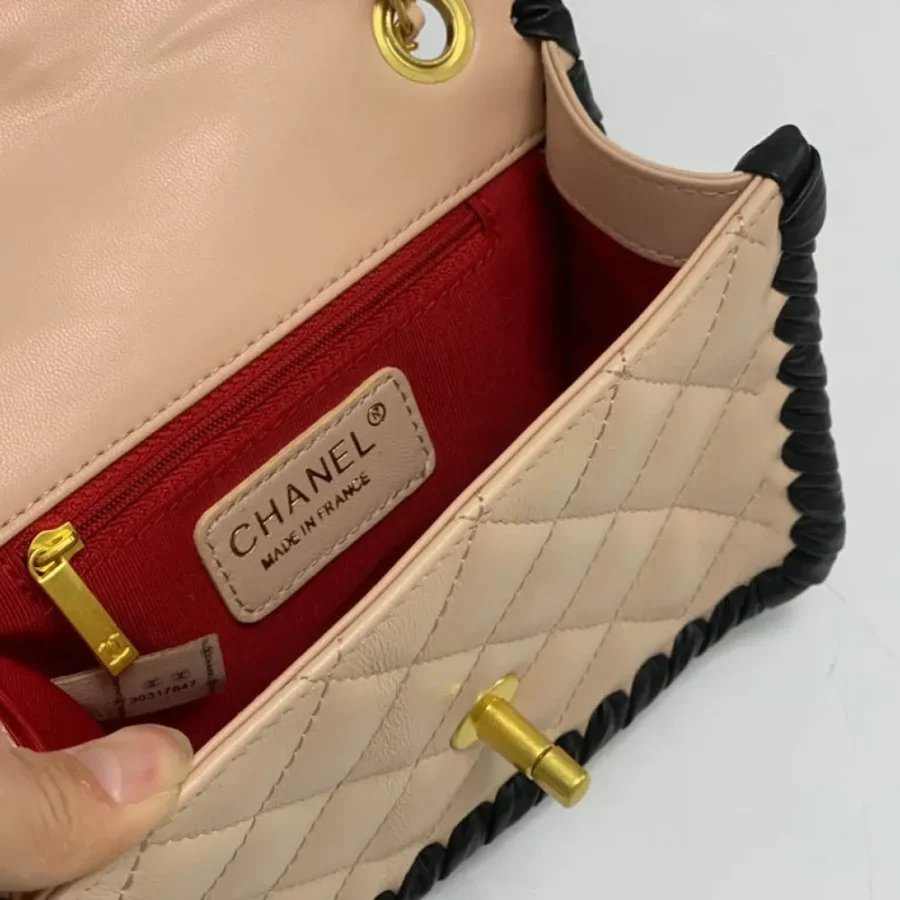 Lambskin Size: 19cm