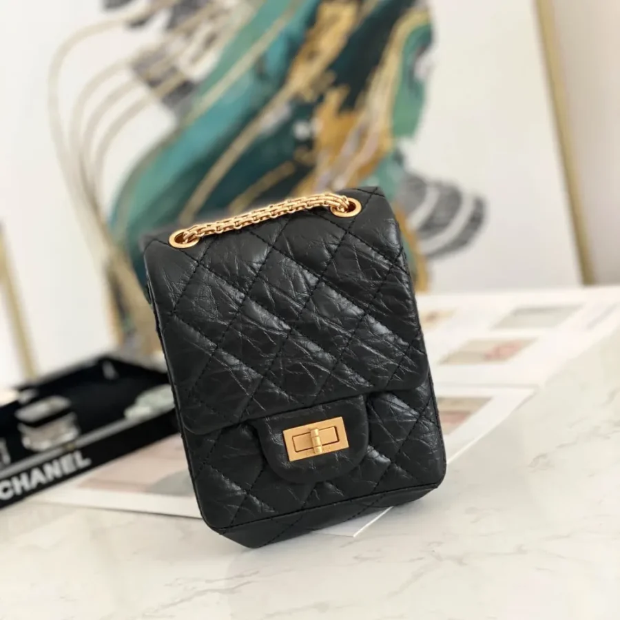 Chane Vintage Calfskin Size: 17 13.5 5.5cm Code: AS1326 02852