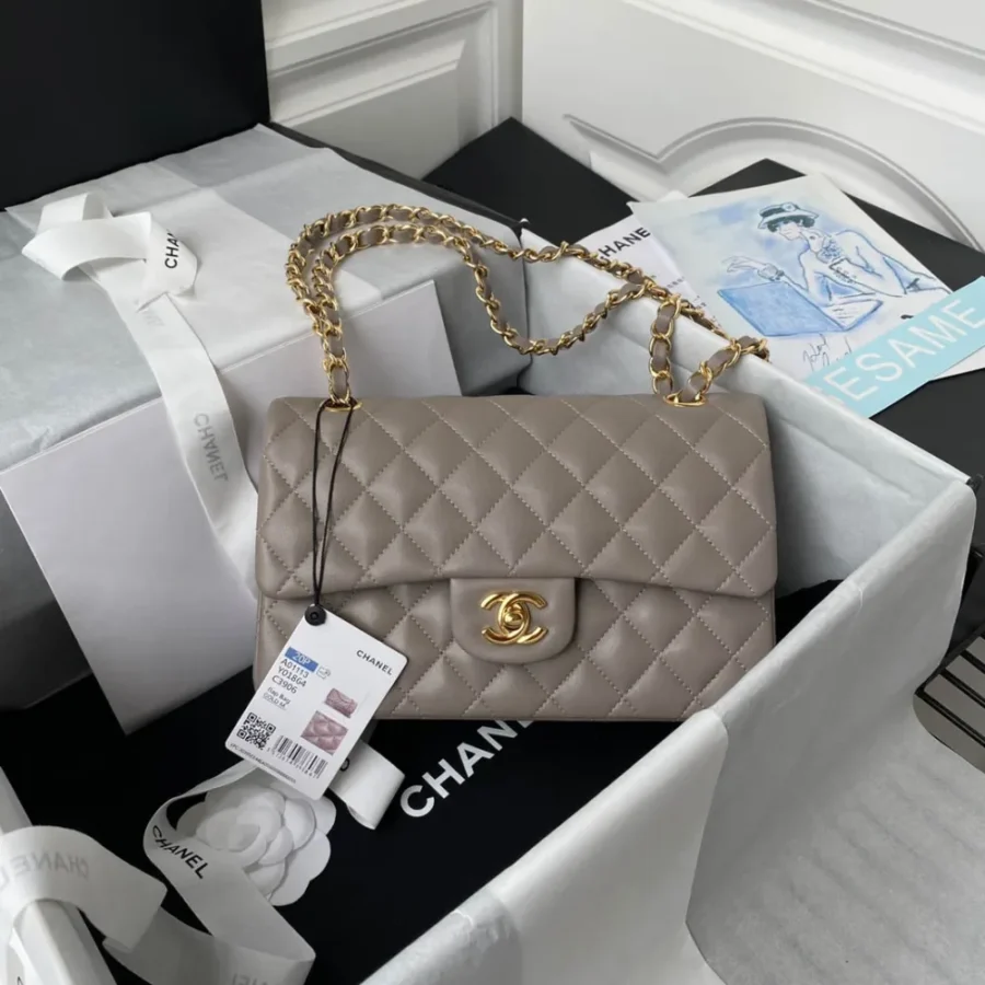 Chane1 Elegant Simple Size: 23cm Model Number: A01113