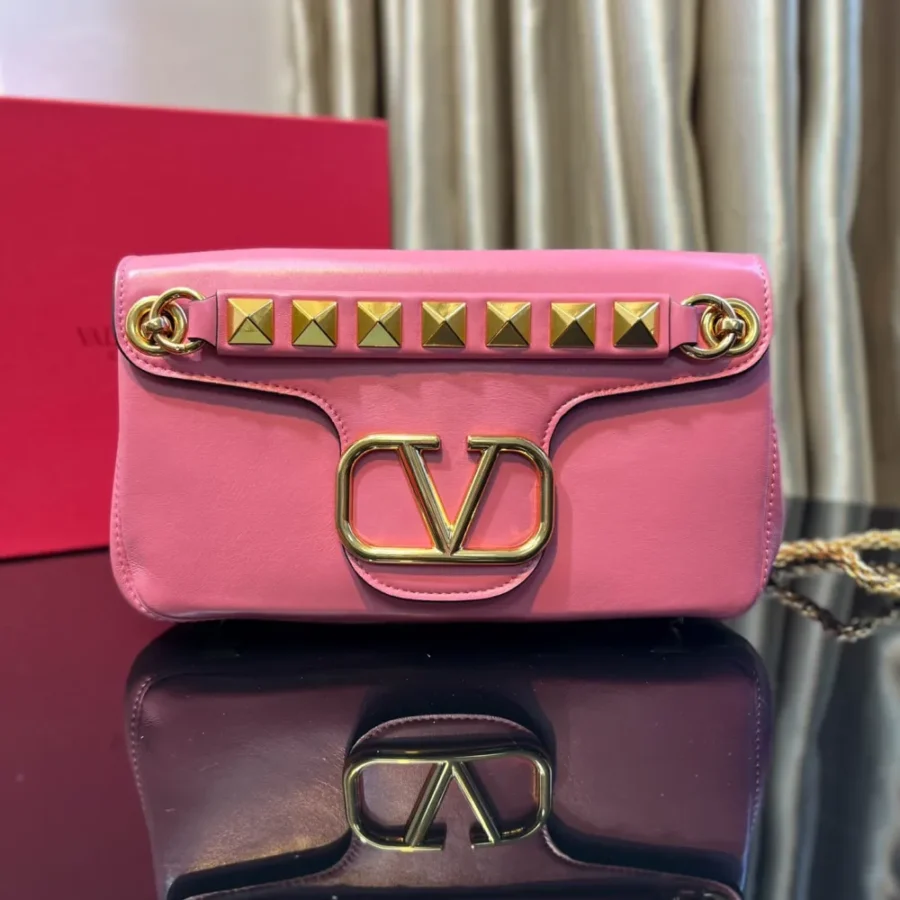 Valentino Size: 28 x 17 x 8 cm