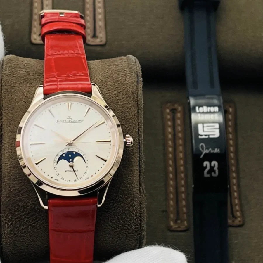 Jaeger-LeCoultre watch size: 34MM
