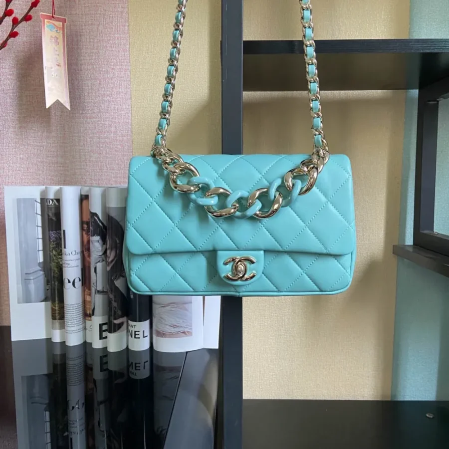 Flap Bag Size: 16*24*6cm Model: AS1354