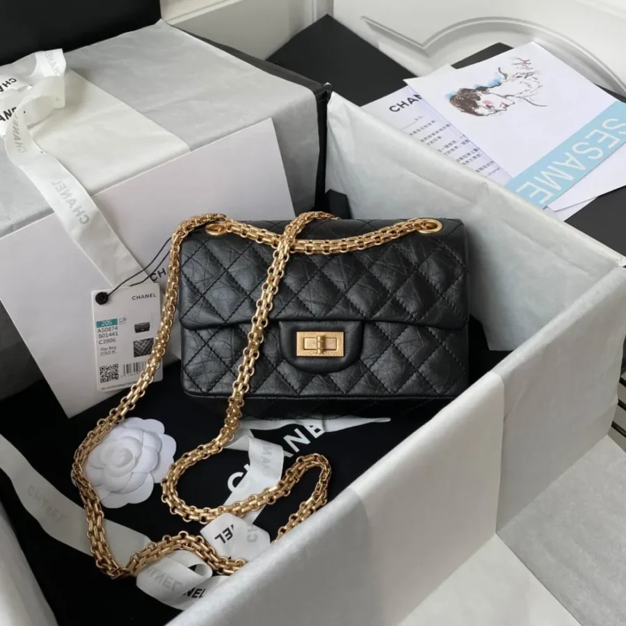 Chanel square bag size: 15.5-20-6cm