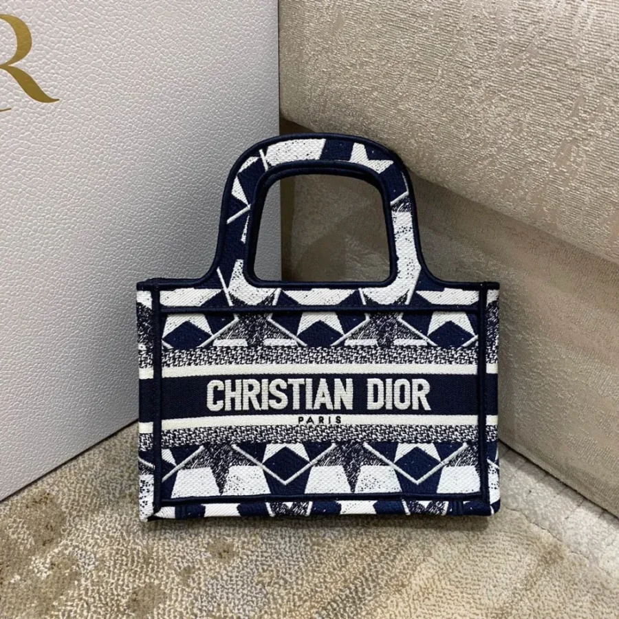 Tote Early Spring size:23*4*15cm