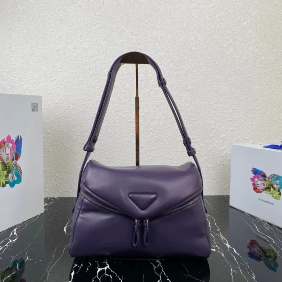 Prada Women's Bag 32x21cm 1BC165