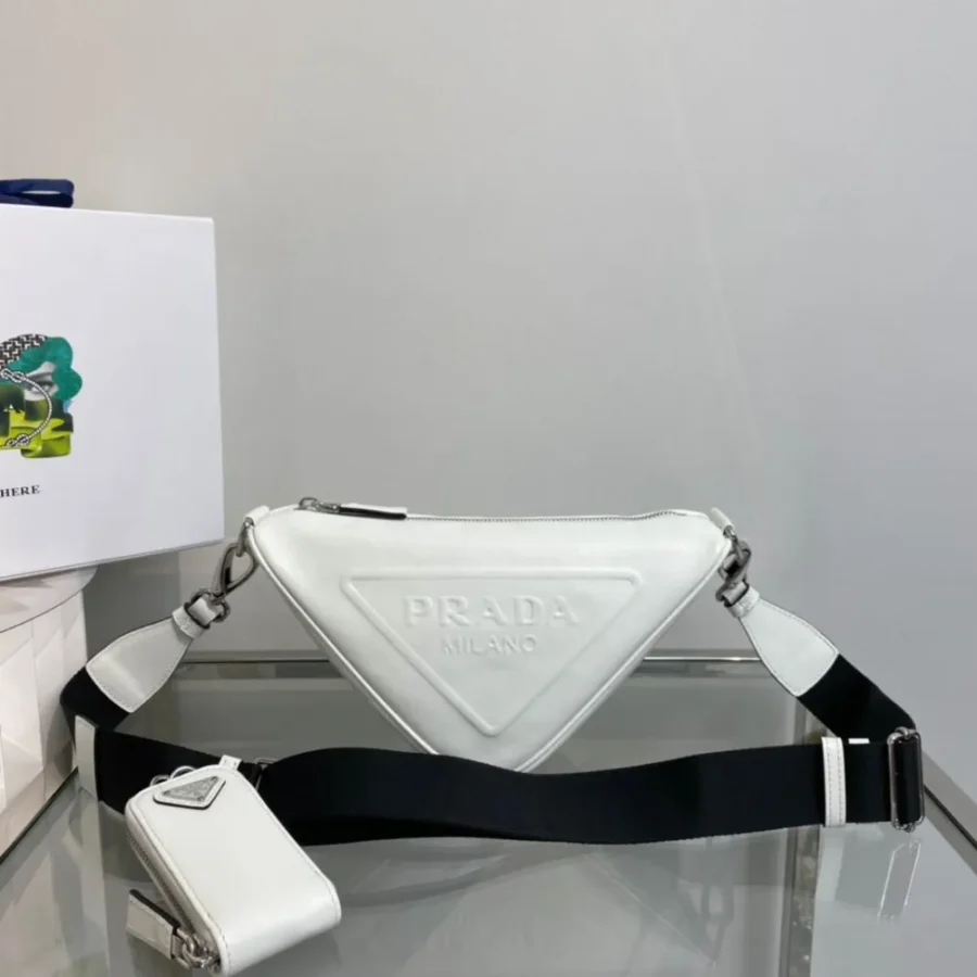 Prada Triangle Bag Size:26x14cm 1BH190