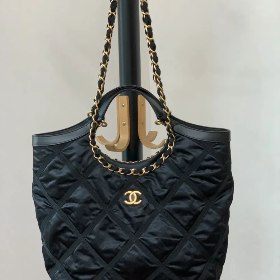 Black canvas rhombus size: 43*39*8cm Model number: 99149