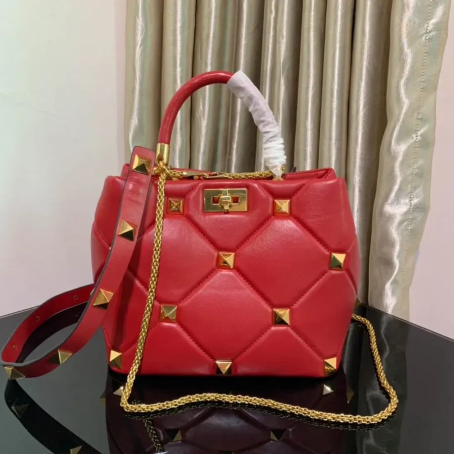 Valentino Model:0097L Size:25x 23x 16cm