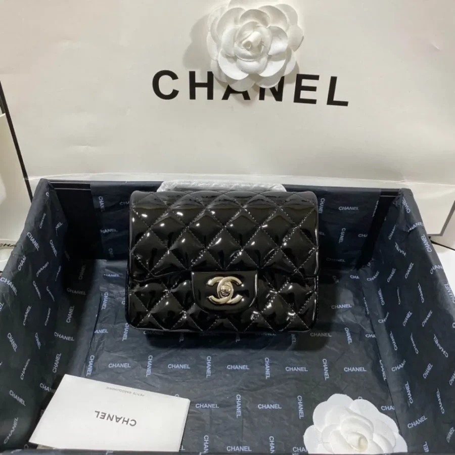 Lambskin Model: 1115 Size: 17cm