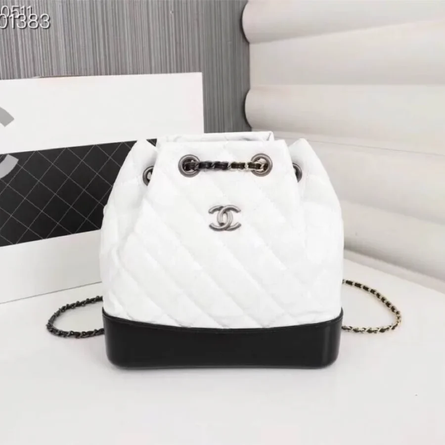 Chanel Stray Backpack Size: 24-23-11.5cm Style: 1018