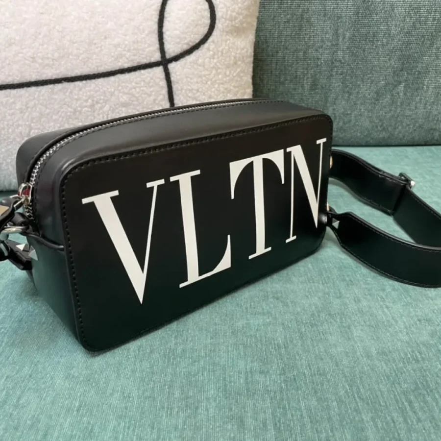 Valentino Model: 24x12.5x9cm Model:0048