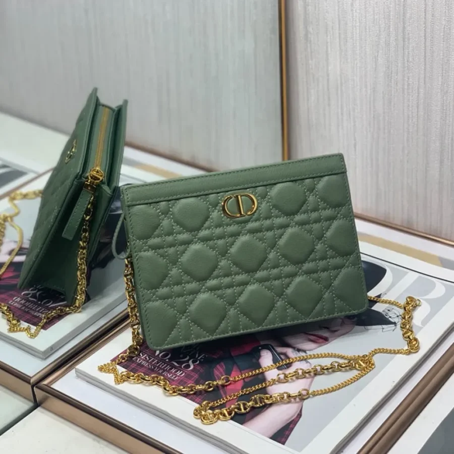 Caro Collection Chain Clutch Size:19x14x3cm
