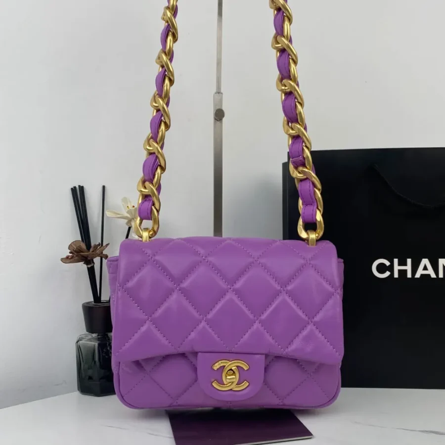 Large Gold Chain Underarm Bag Model Number: As3214