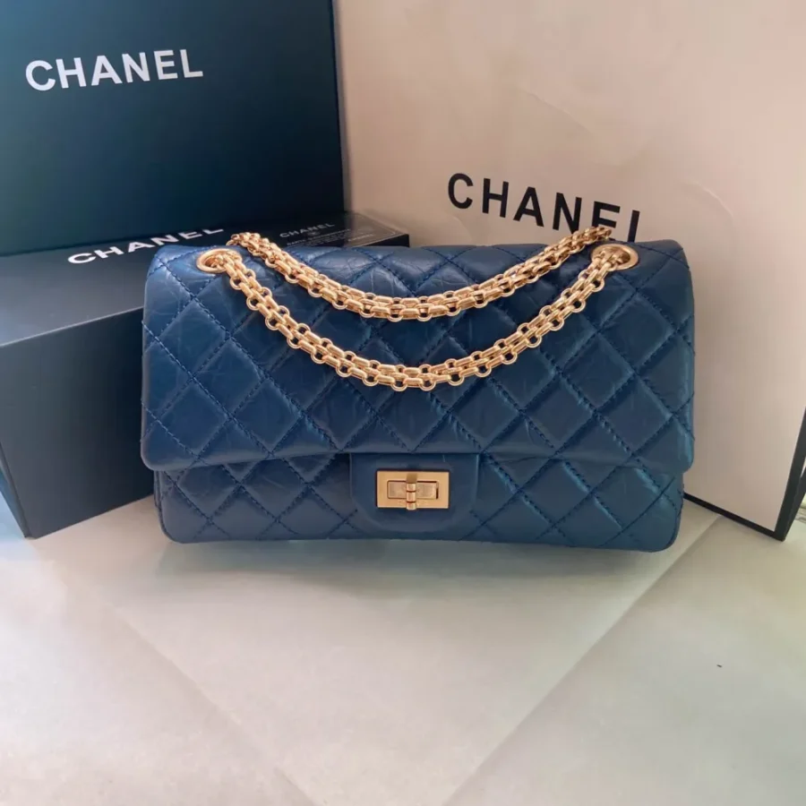 CHANEL Model: 037586ZP Size: 24cm