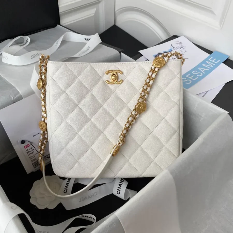 CHANE Underarm Bag Lychee Leather Size: 24.5x21.5x8cm