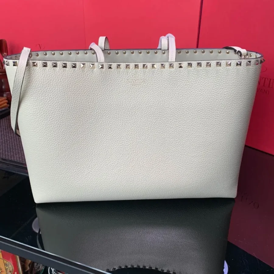 Valentino Model:0071 Size:48*27.5*12.5cm