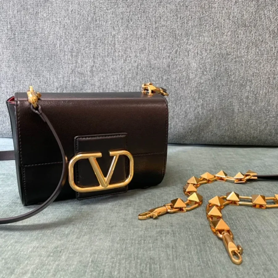 VALENTINO Model: 0777 Size: 20x15x7cm