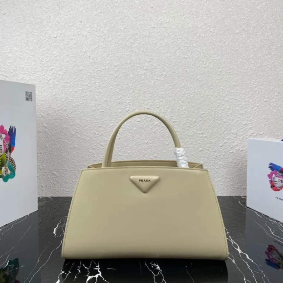 Prada Handbag Size: 33x18cm 1BA327