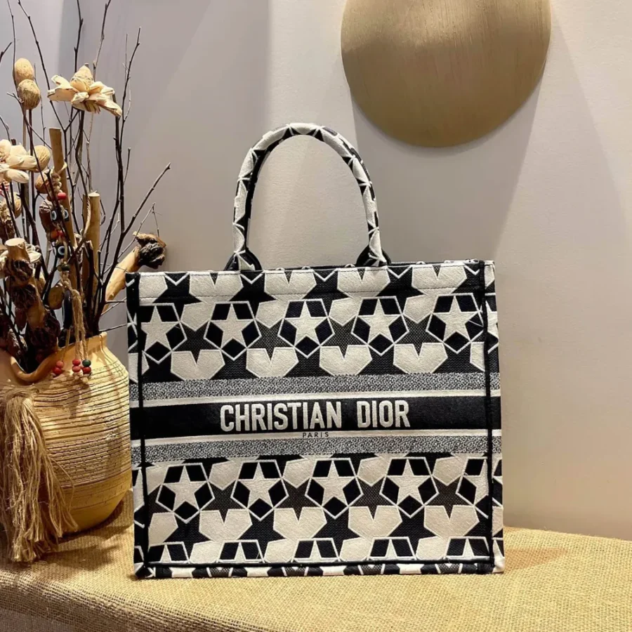 Book Tote Collection Size: 41.5cm 36cm
