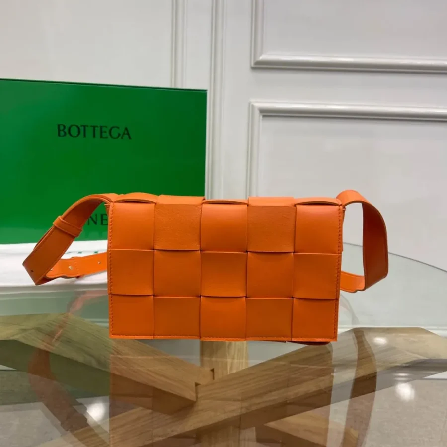 BV Cassette Bottega Veneta bag Size: 23x15cm