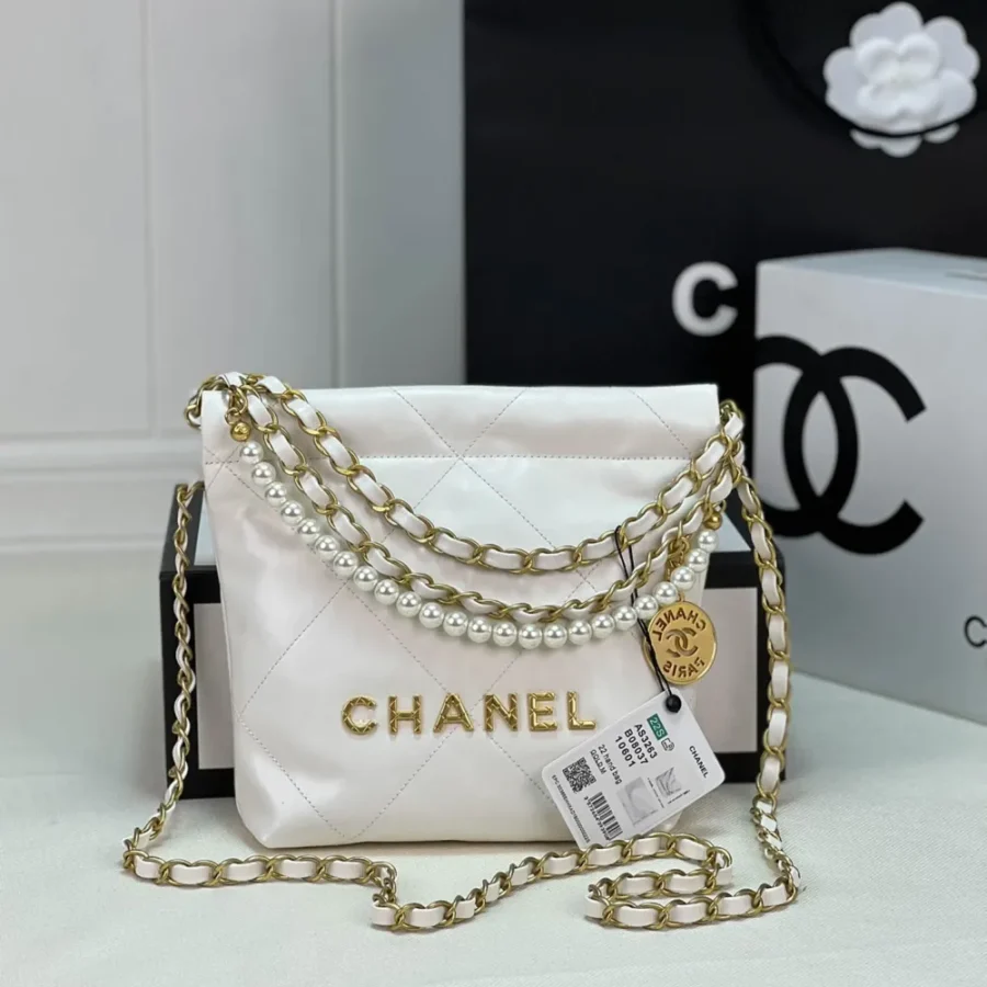 CHANEL Model: 3989 Size: 25x23x7cm