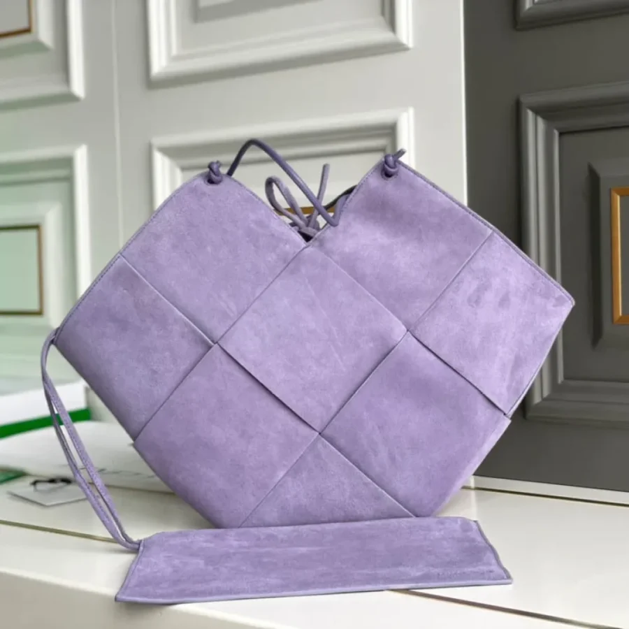 BV Tot Bag Size: 44x66cm