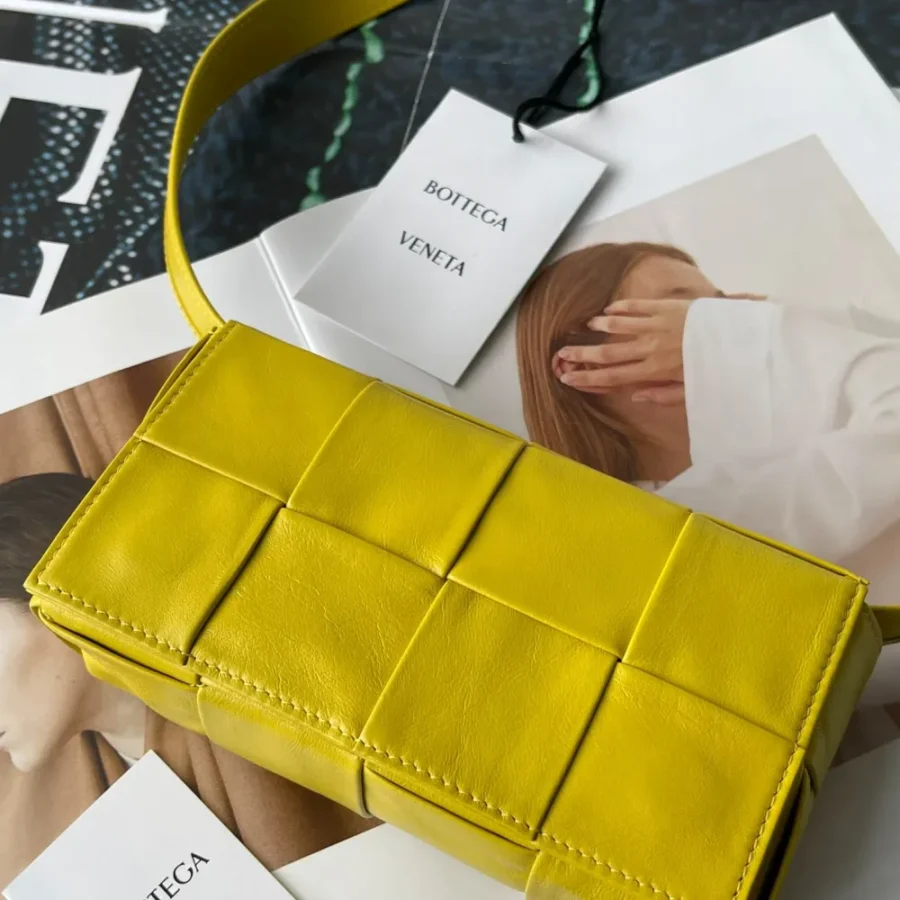 BV oil wax cowhide bag