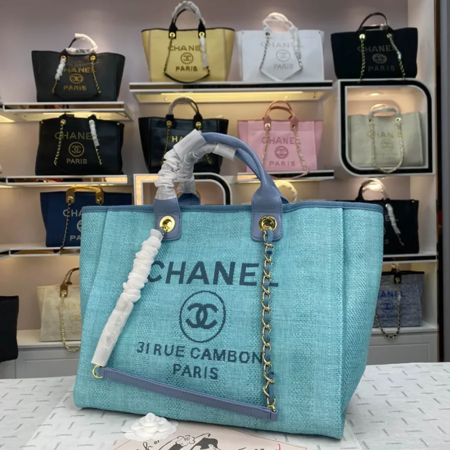 Chanel Model: 8819 Size: 48*38*30*14