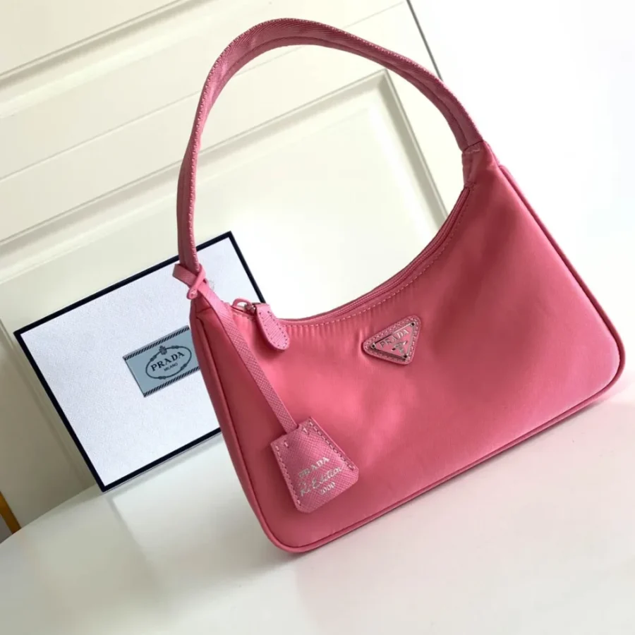 Prada shoulder bag Size: length 23x13cm 1NE515