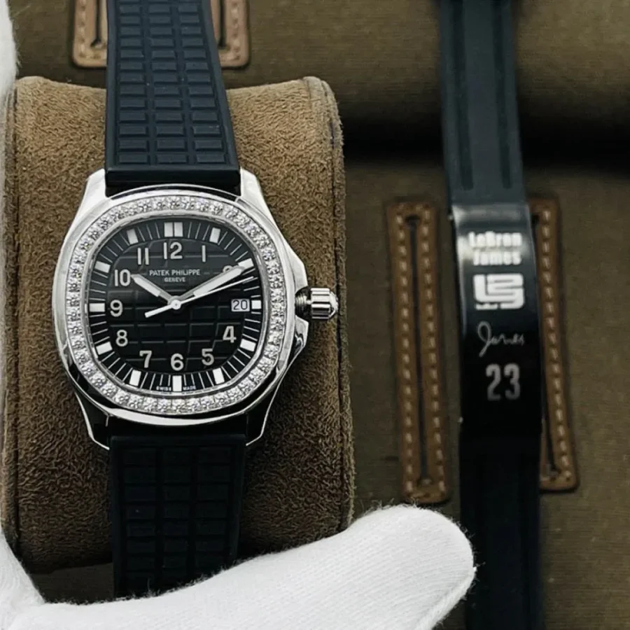 Patek Philippe AQUANAUT Mechanical Watch Size: 35.6 * 9.5 mm